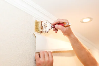 Pose de papier peint à Davron — revêtements muraux et toiles de verre